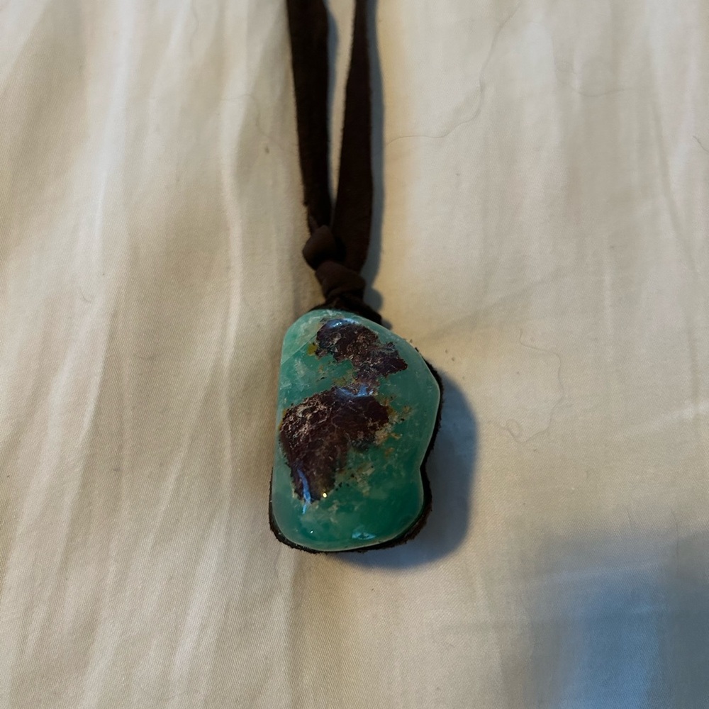 Leather necklace with turquoise stone